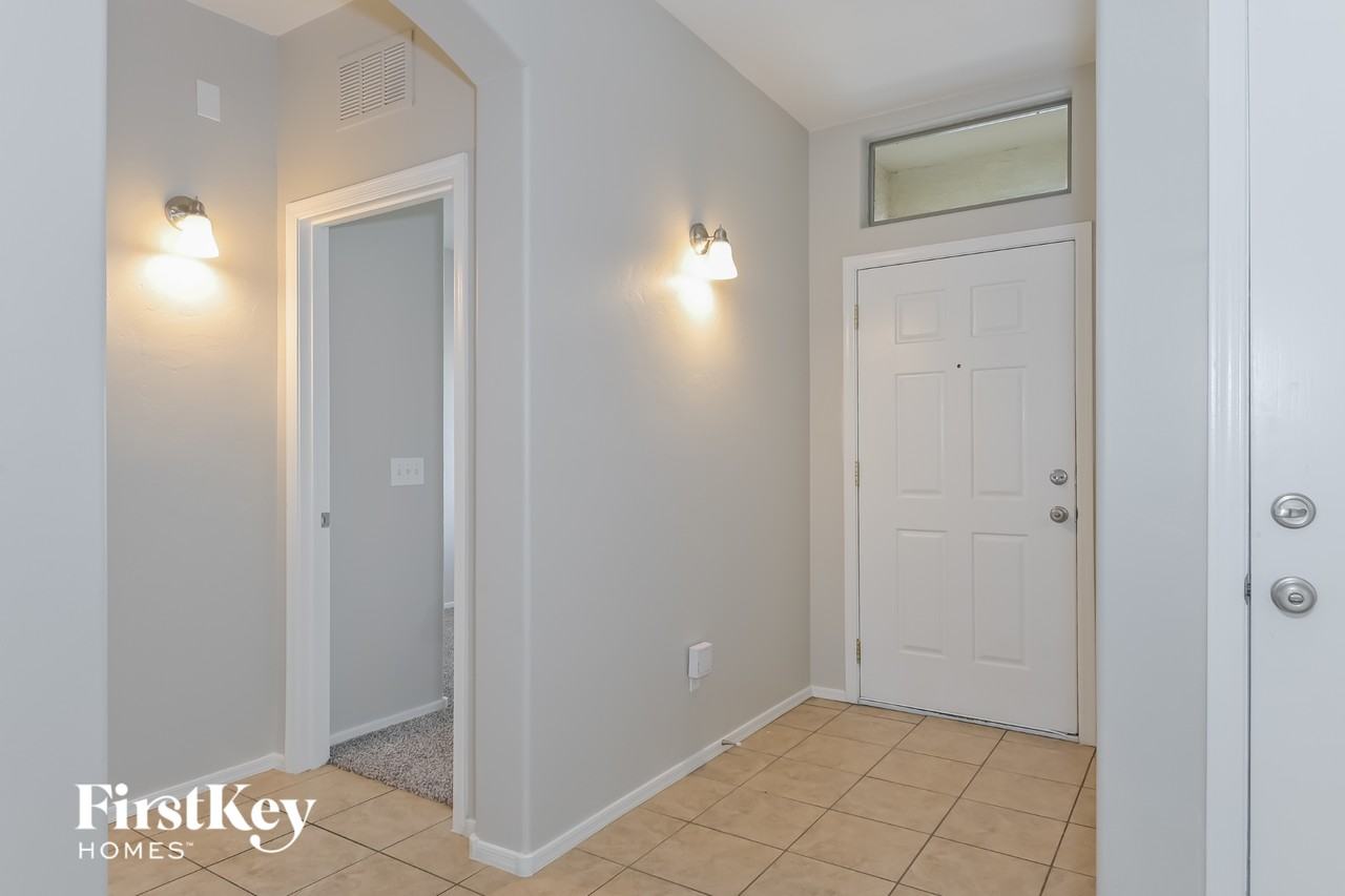 11071 W Willow Field Dr - Photo 2 of 15