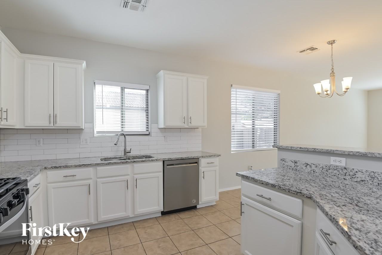 11071 W Willow Field Dr - Photo 5 of 15