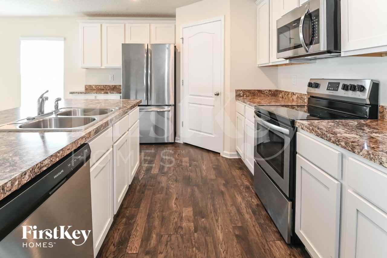 12055 Sea Grove Pl - Photo 5 of 15