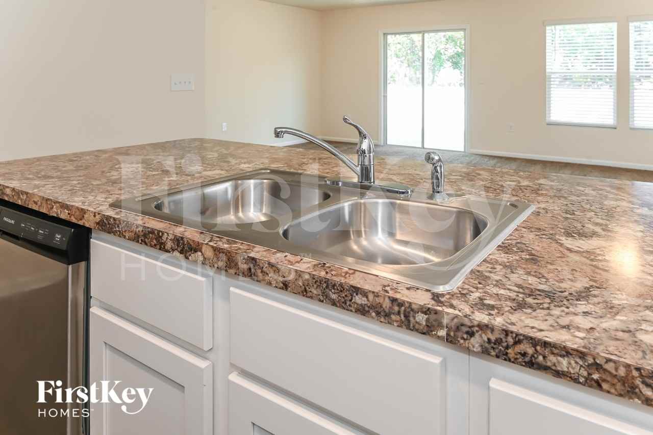 12055 Sea Grove Pl - Photo 6 of 15