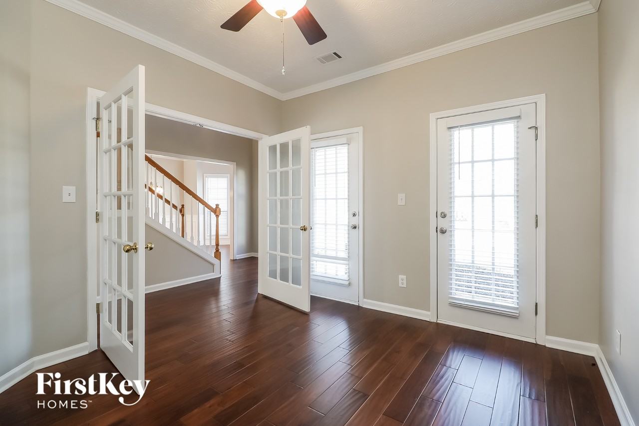 107 Sweetbriar Walk - Photo 6 of 15