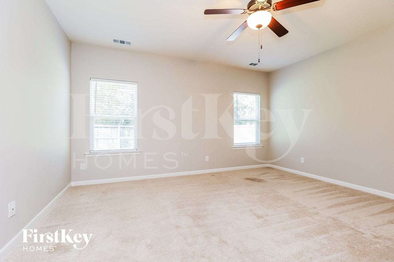 831 Mesa Verde Pl - Photo 7 of 15