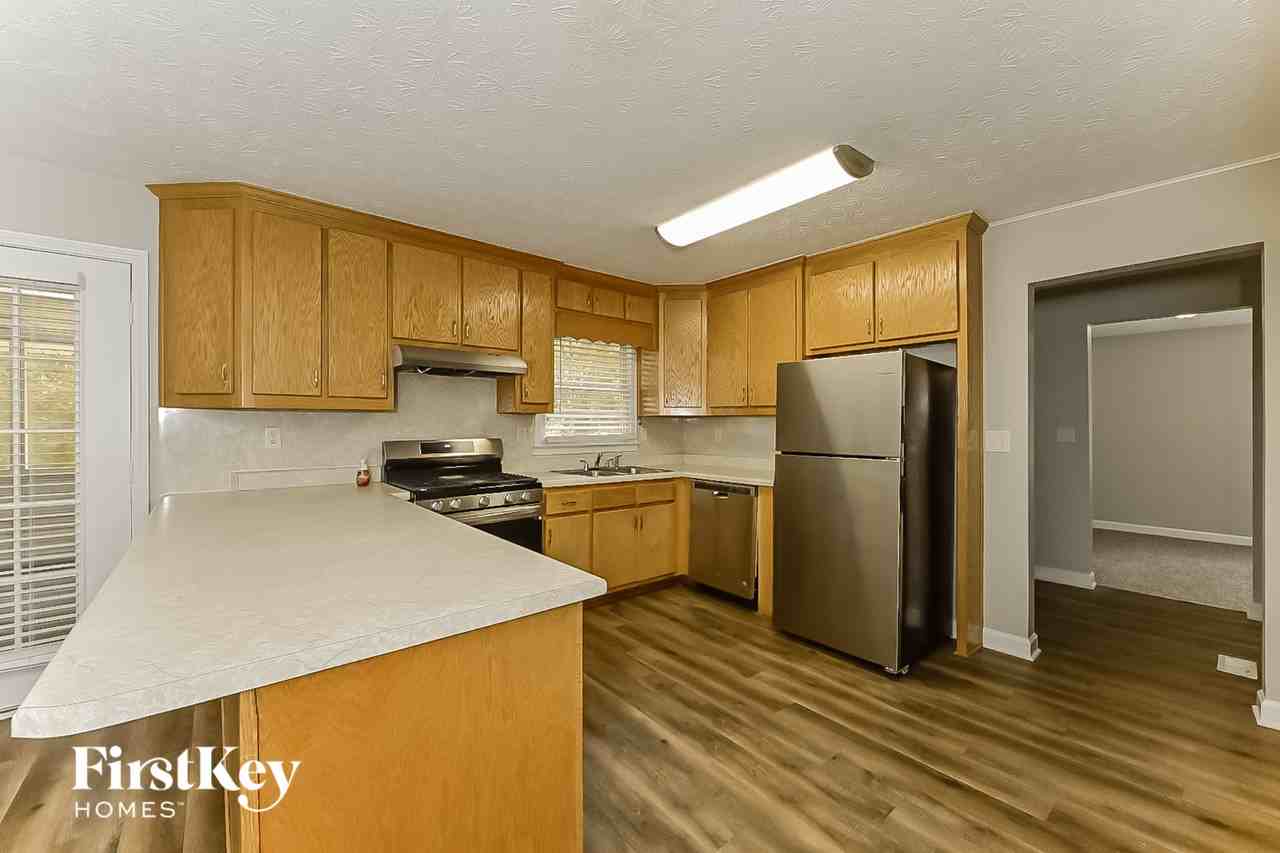 128 Bryant St - Photo 3 of 15