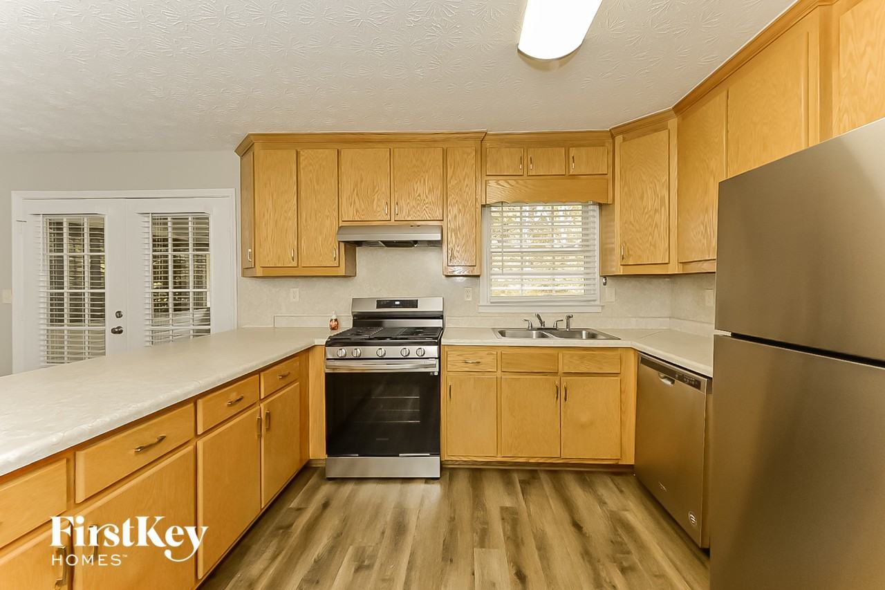 128 Bryant St - Photo 4 of 15