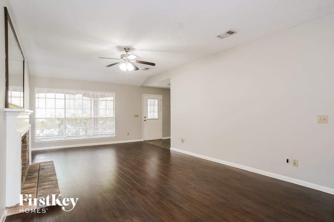 12234 Yearling Dr - Photo 2 of 15