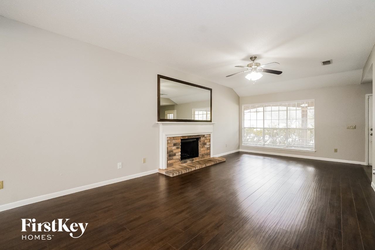 12234 Yearling Dr - Photo 4 of 15