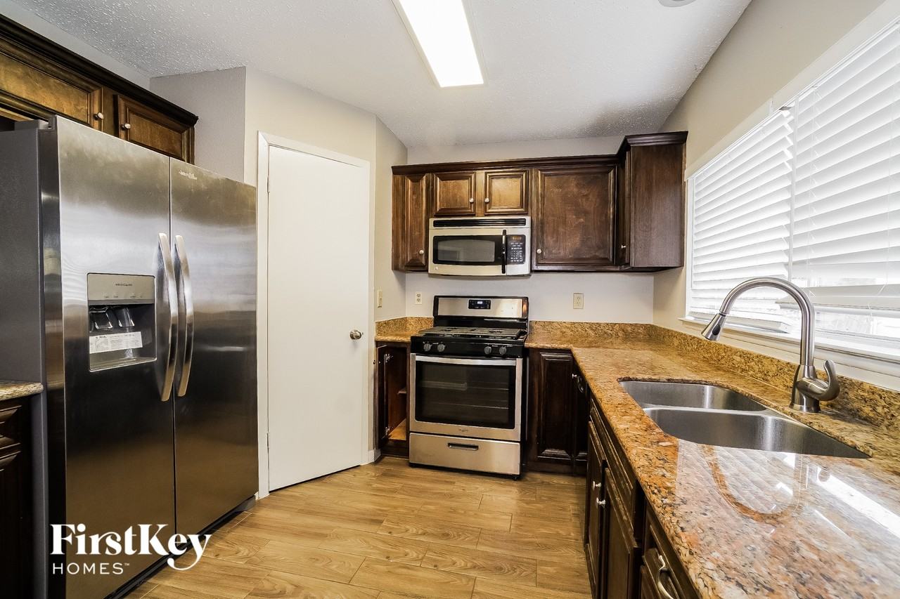 12234 Yearling Dr - Photo 5 of 15