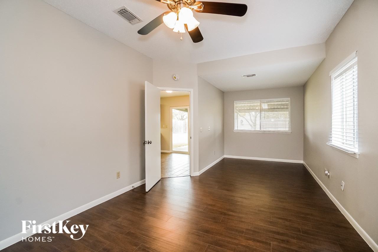 12234 Yearling Dr - Photo 7 of 15