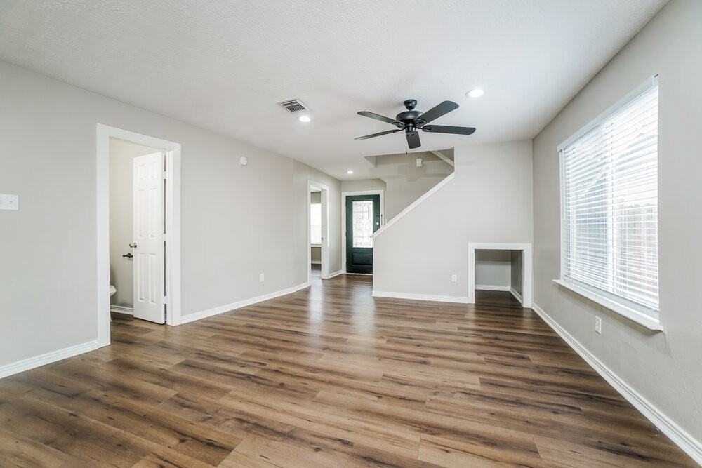 22023 Soft Pines Ct - Photo 6 of 17