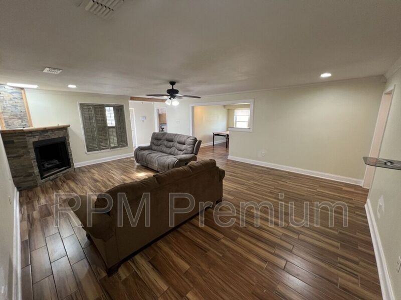 1944 W Marsden Pl - Photo 4 of 50