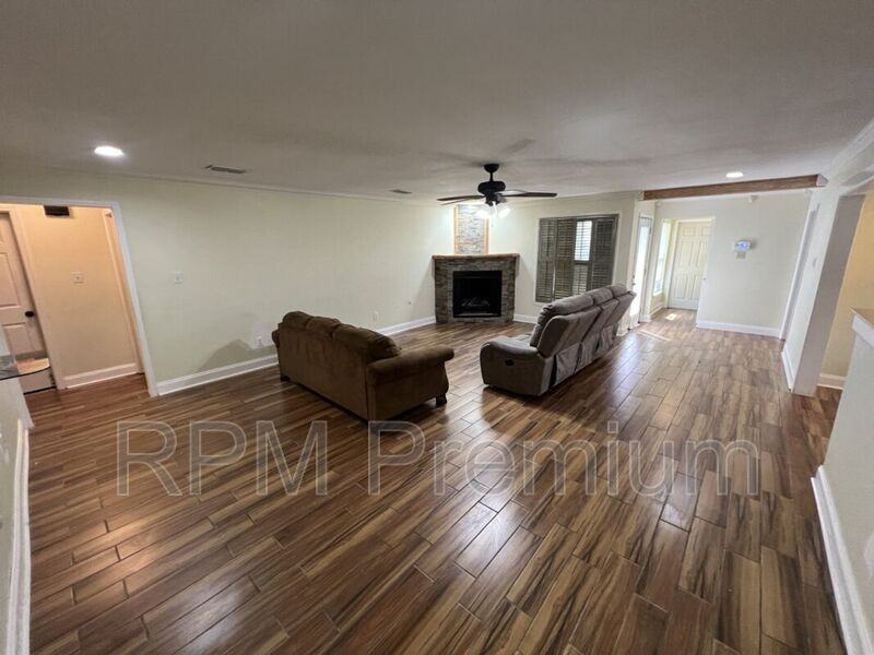 1944 W Marsden Pl - Photo 5 of 50