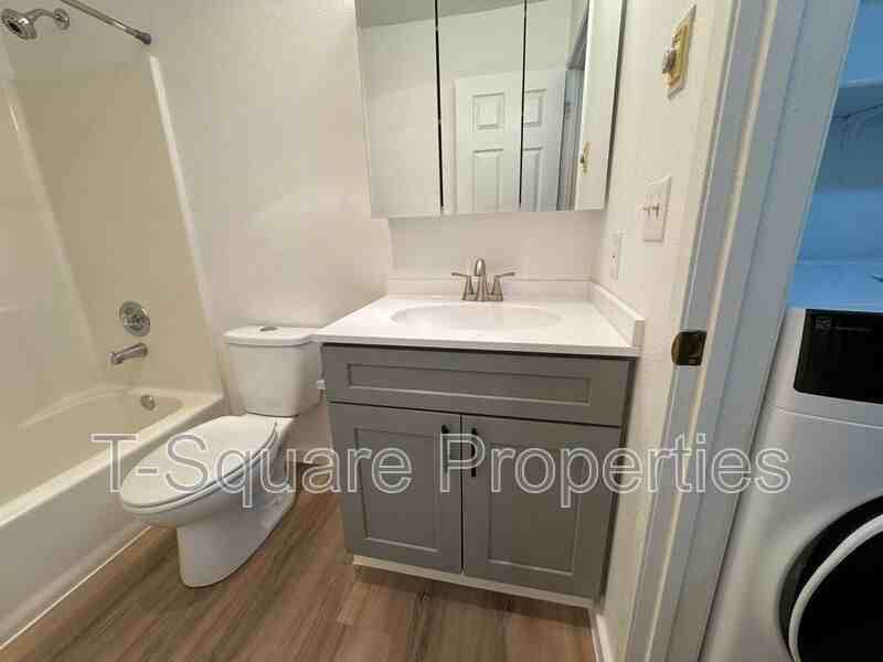 225 164th St Se #203 - Photo 6 of 22