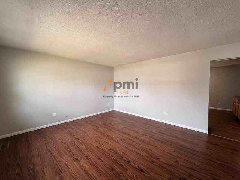 424A Sequoia Dr - Photo 3 of 17