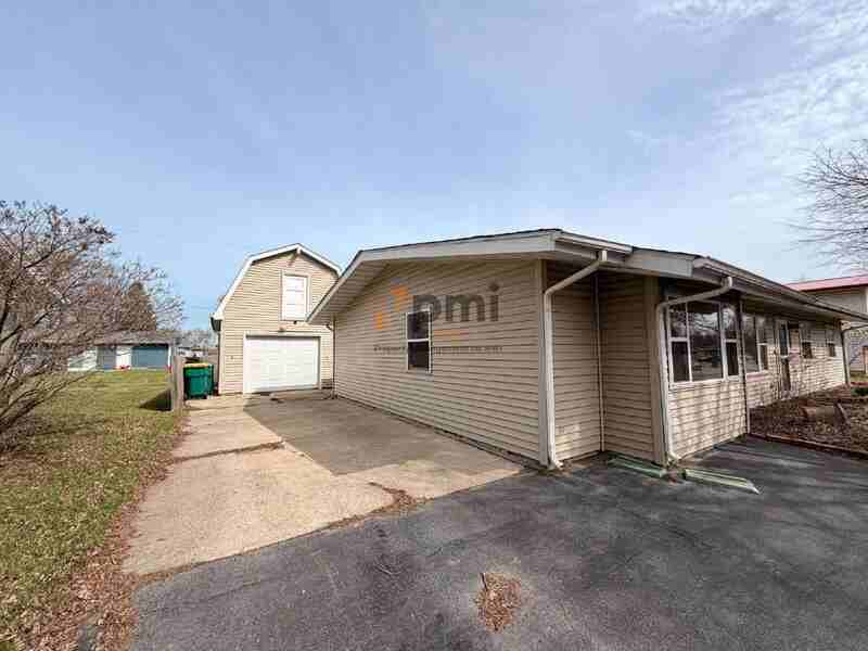 425A Sherman Dr - Photo 3 of 20