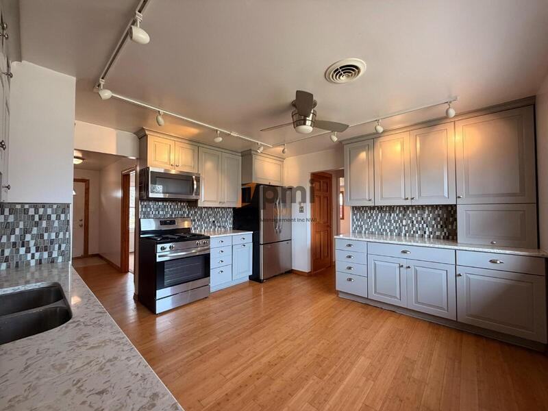 425A Sherman Dr - Photo 5 of 20