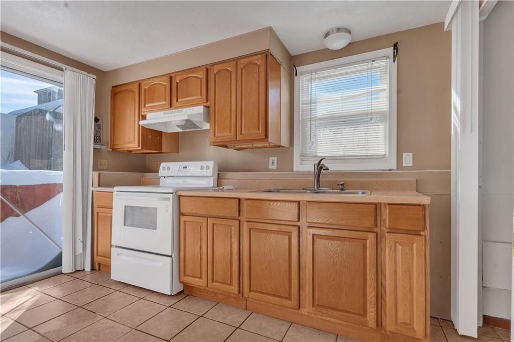 66 Silver Lake Ave - Photo 3 of 18