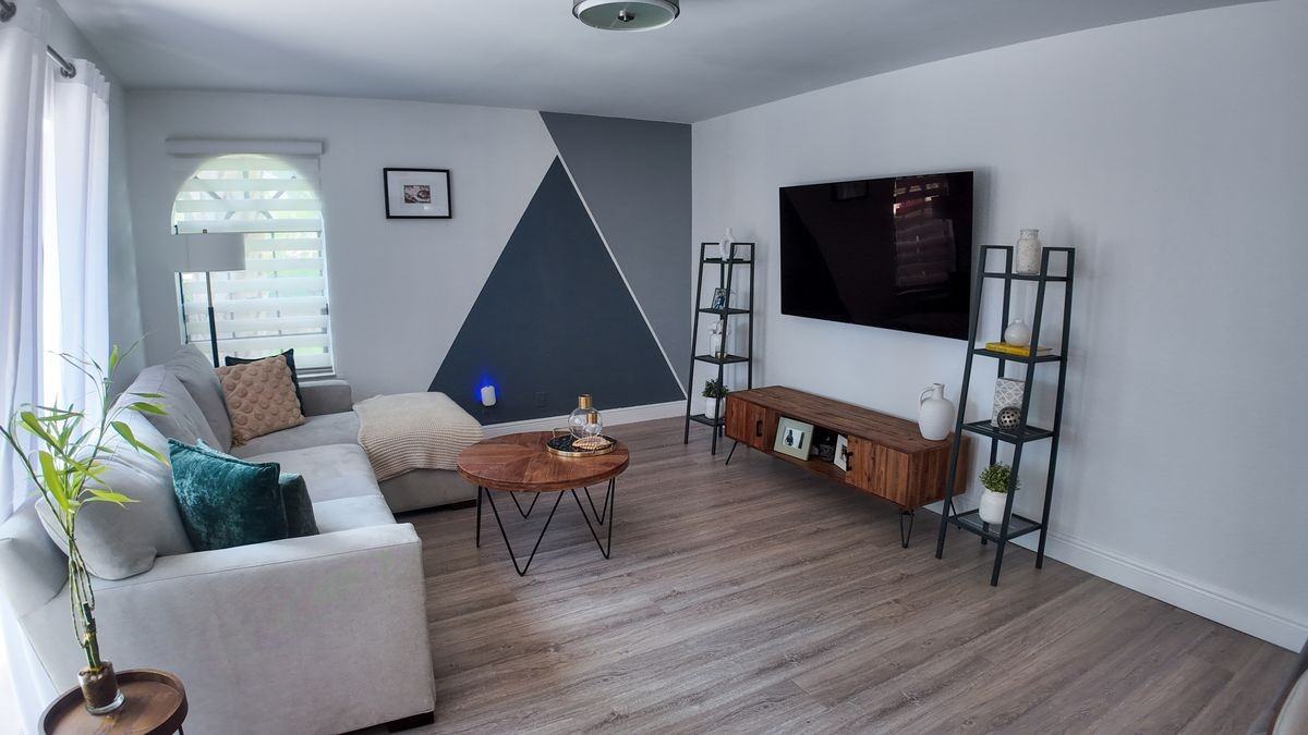 8050 Severn Dr - Photo 2 of 19