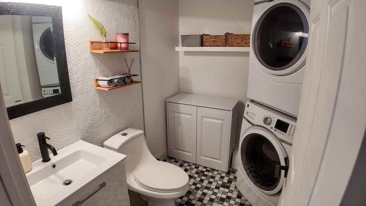 8050 Severn Dr - Photo 5 of 19