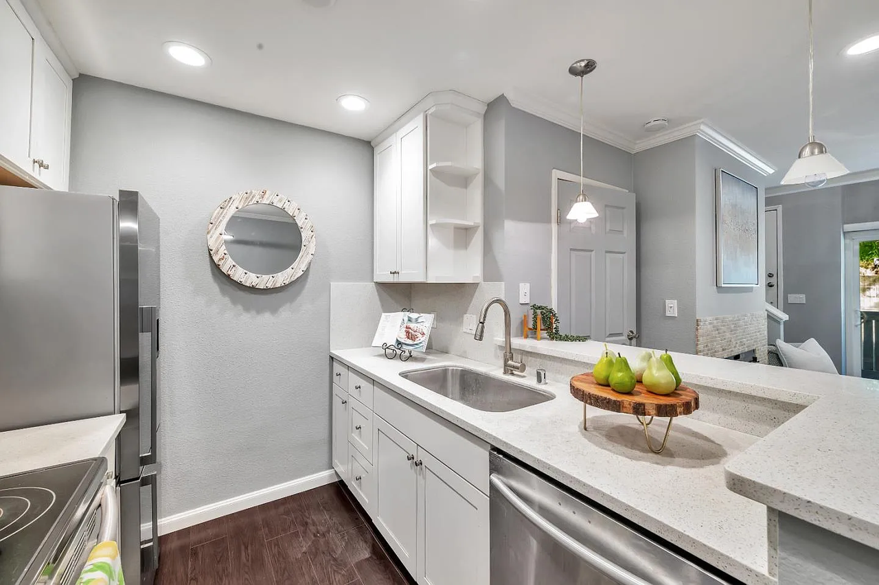 355 Half Moon Ln #9 - Photo 3 of 9