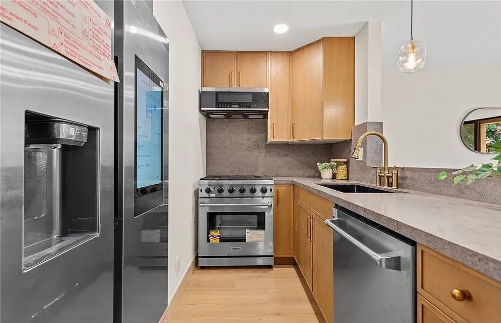 120 Lemon Grv #34 - Photo 2 of 7