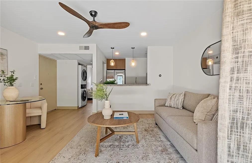 120 Lemon Grv #34 - Photo 5 of 7