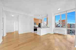 425 Main St - Photo 1 of 1