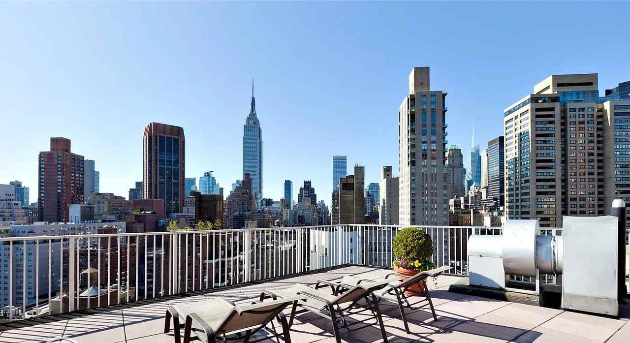 225 E 36th St - Photo 5 of 5