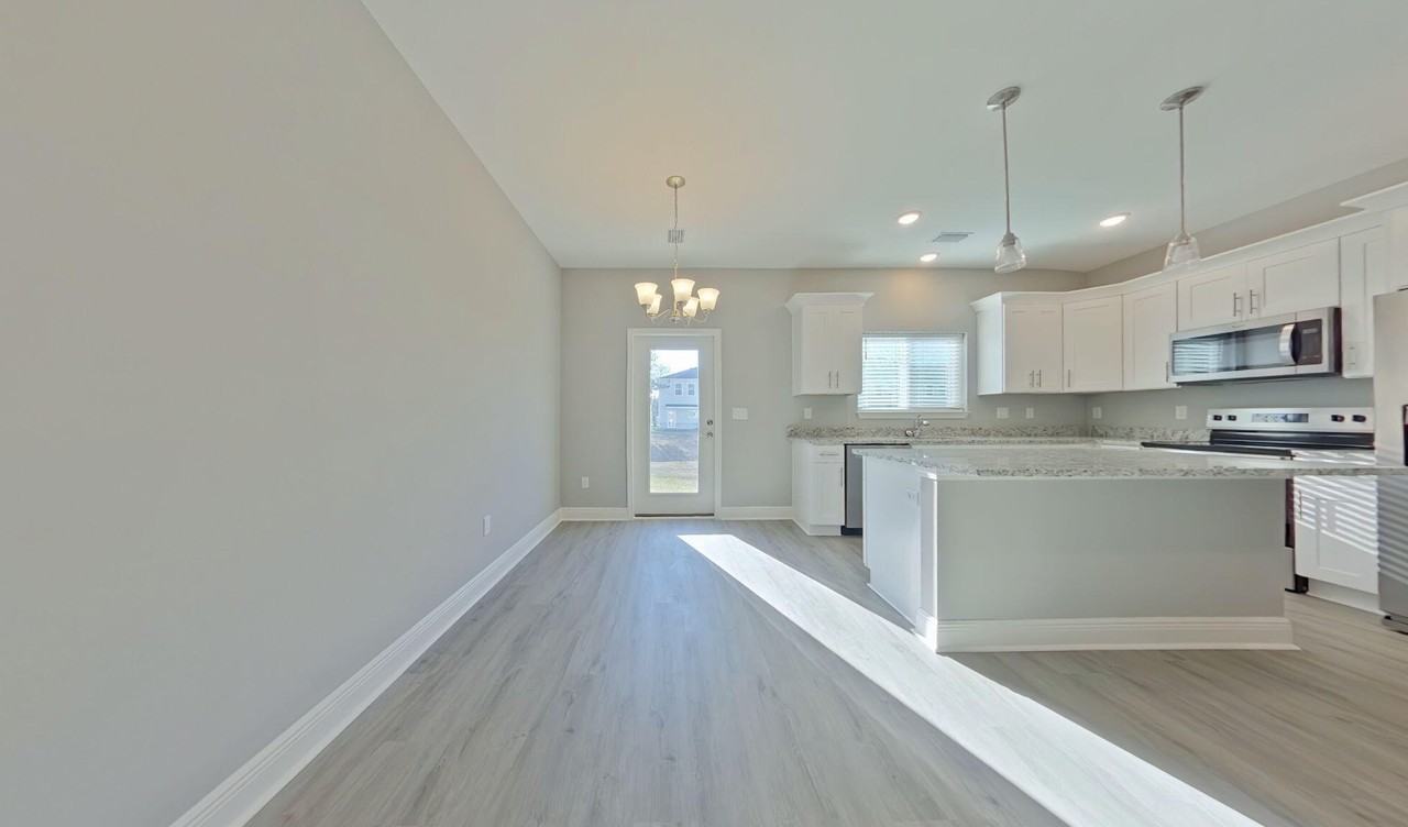 822 Kenneth Dr - Photo 7 of 17