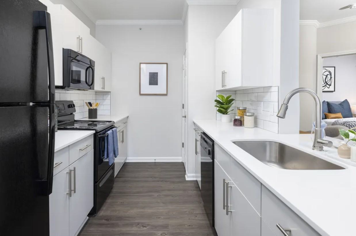 371 Northside Dr Nw - Photo 6 of 11