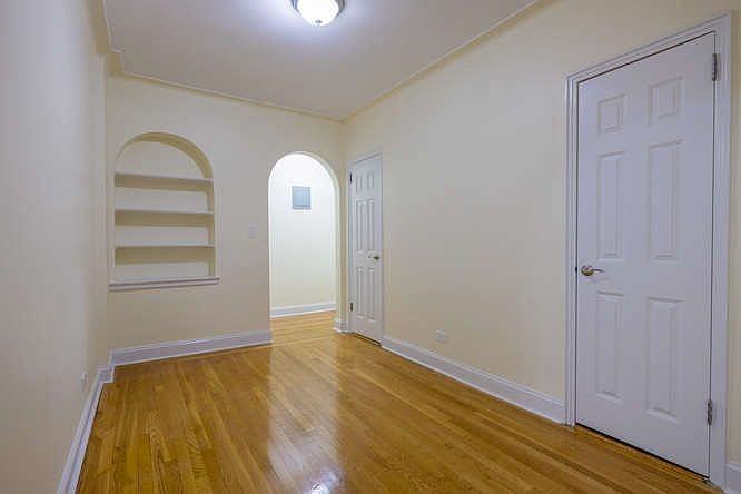 2540 31st Ave #2H - Photo 4 of 11