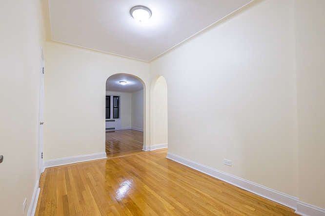 2540 31st Ave #2H - Photo 5 of 11