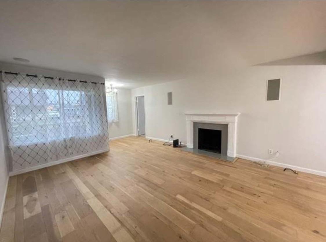 1615 York Ave - Photo 2 of 4