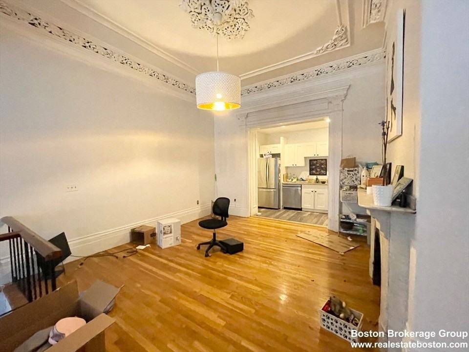 670 Massachusetts Ave #1 - Photo 3 of 11