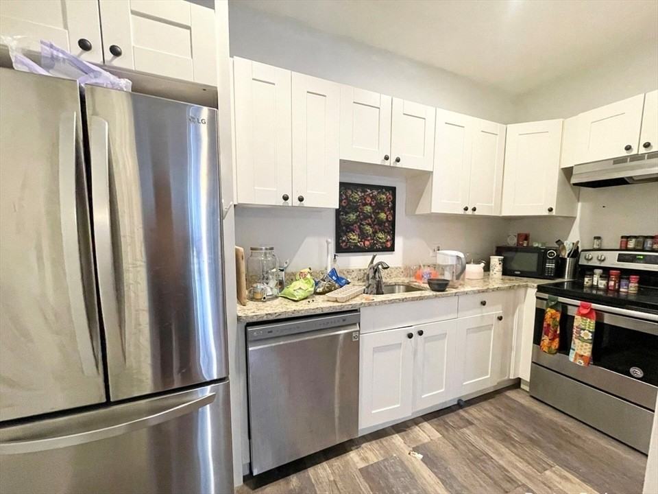 670 Massachusetts Ave #1 - Photo 4 of 11