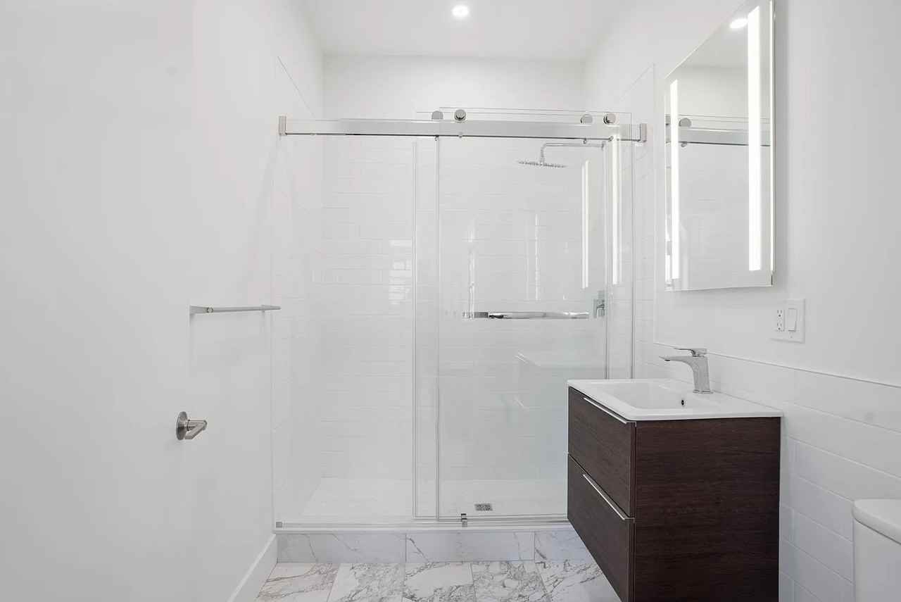 136 Westminster St - Photo 4 of 8