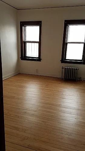 3227 W Lincoln Ave - Photo 7 of 9