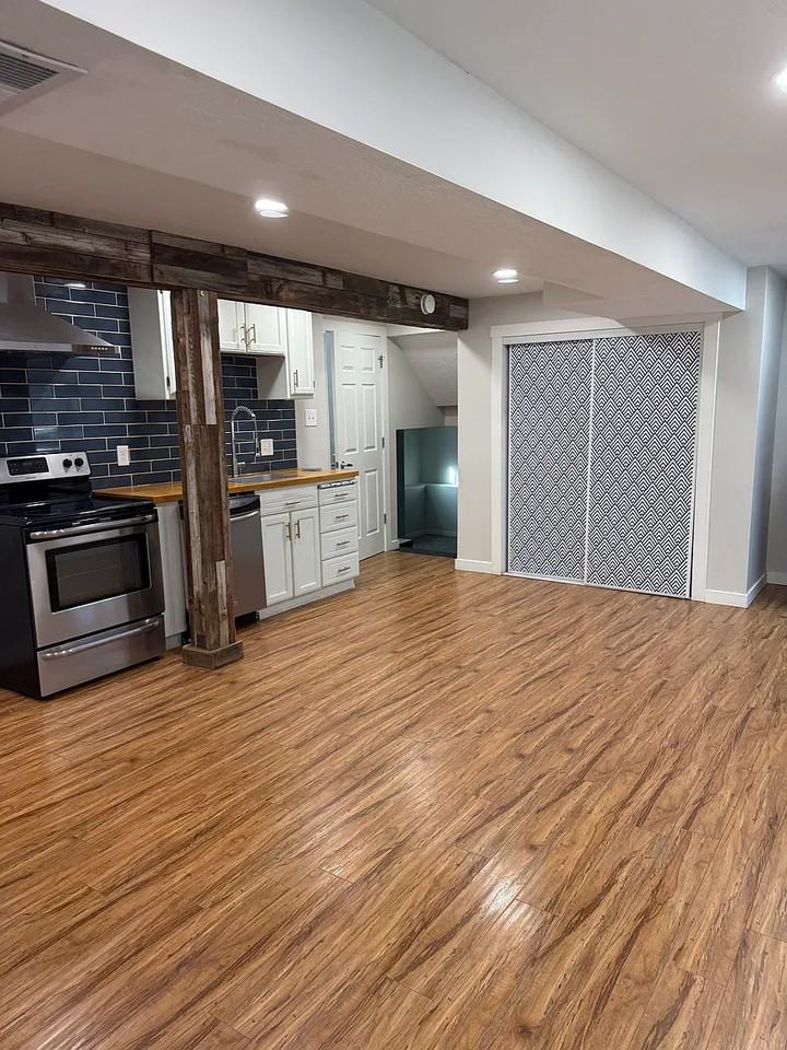 1012 E Sego Lily Dr - Photo 4 of 9