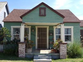 2731 N Pershing Ave - Photo 1 of 1