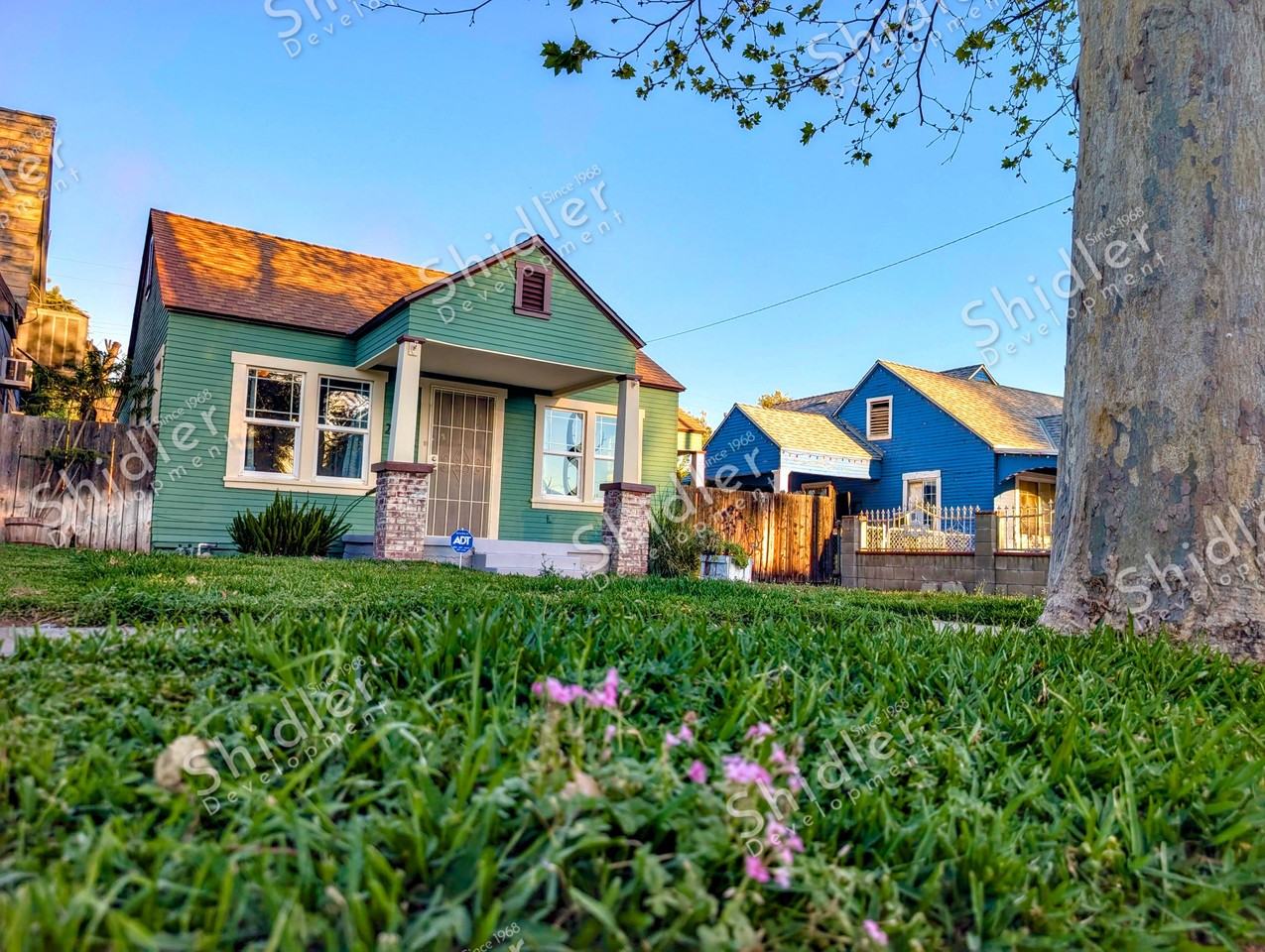 2731 N Pershing Ave - Photo 3 of 50