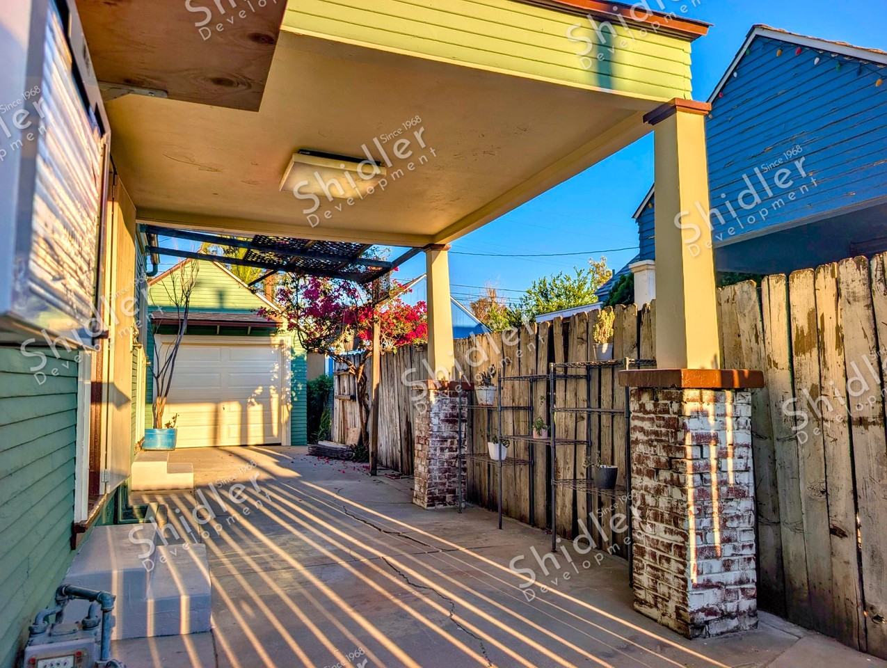 2731 N Pershing Ave - Photo 7 of 50