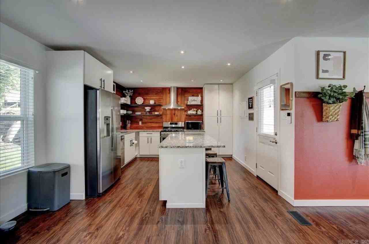 565 Lakeland Dr #NA - Photo 4 of 9