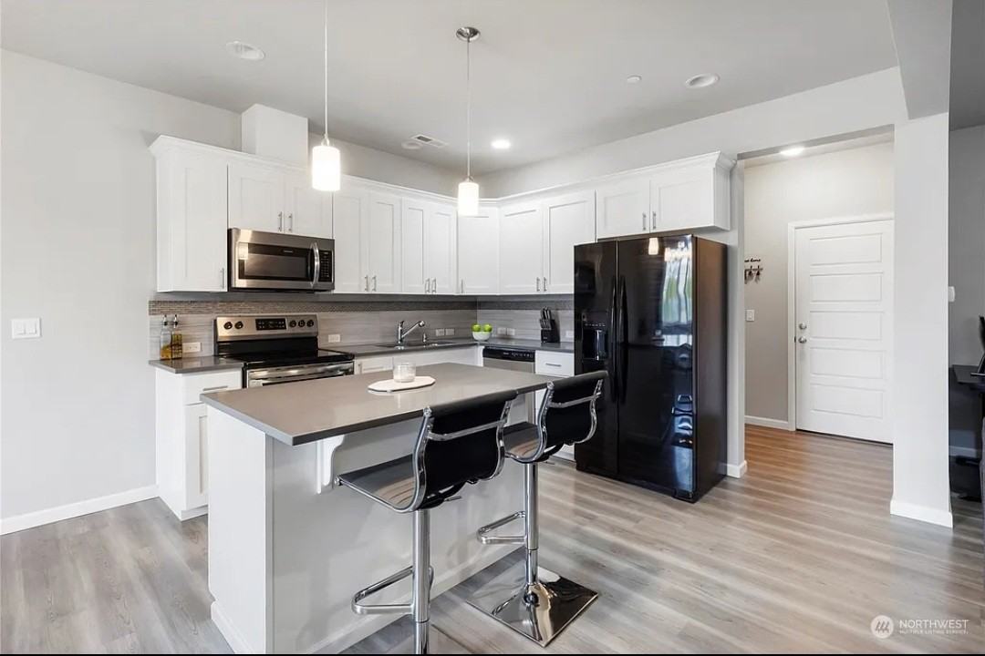 8319 174th Street Ct E #8319 - Photo 4 of 9