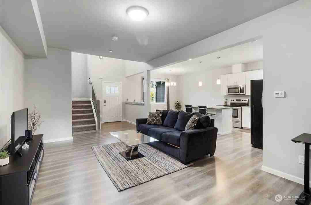 8319 174th Street Ct E #8319 - Photo 5 of 9