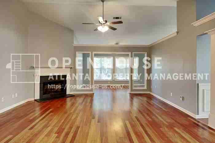 1012 Fairmont Park Dr - Photo 5 of 24