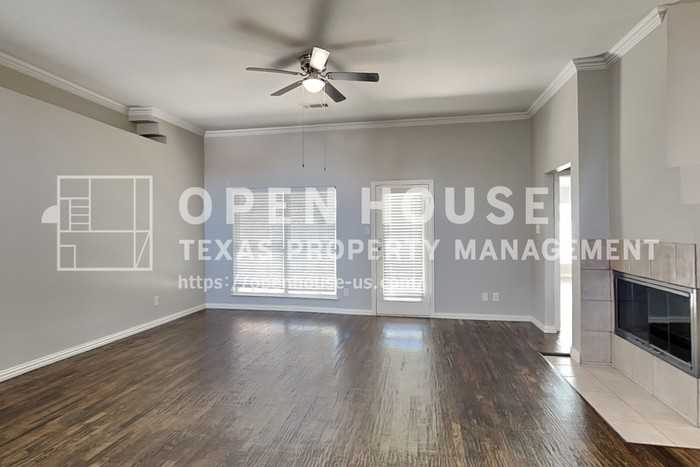 1504 New Haven Dr - Photo 5 of 22