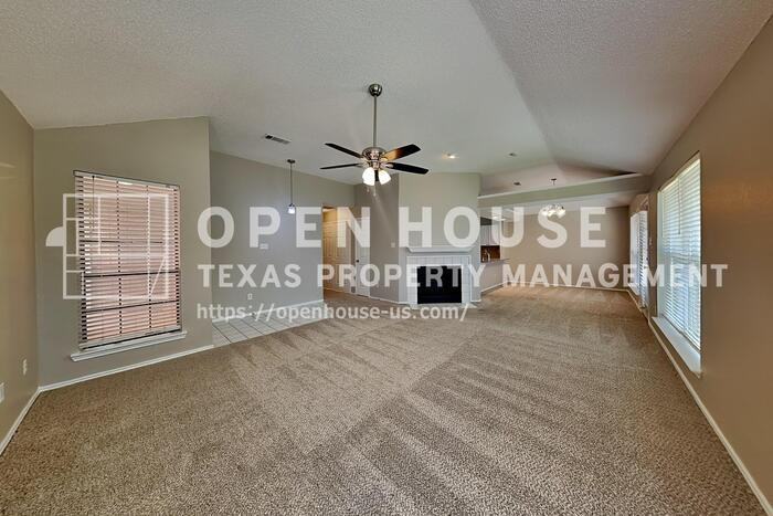 6913 Tudor Dr - Photo 5 of 21