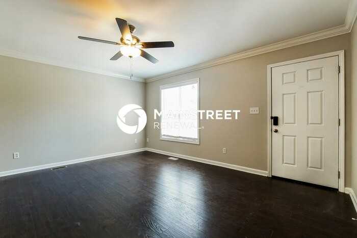 639 Bullhardt Dr - Photo 4 of 16