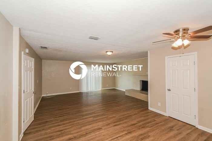 7147 Eudine Dr N - Photo 3 of 16