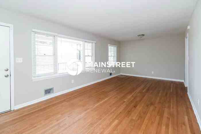 6120 Longino Dr - Photo 4 of 16