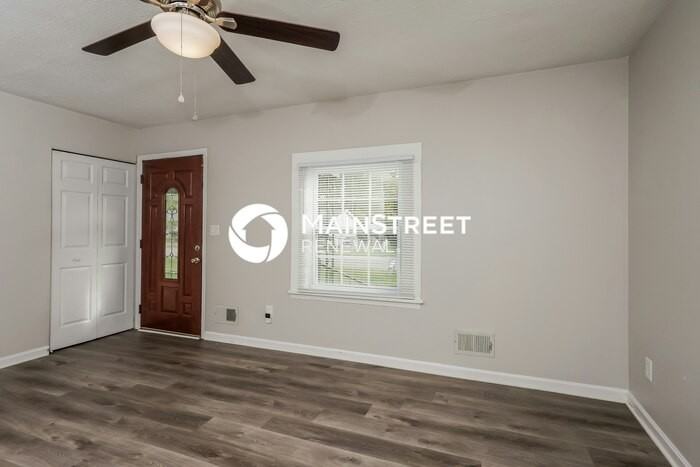 9506 Wood Hollow Rd - Photo 5 of 16